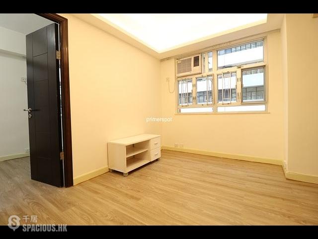 Wan Chai - Tai Tak Building 01
