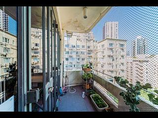 Mid Levels Central - Best View Court Block 66, Macdonnell Road 03