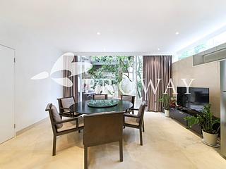 Chung Hom Kok - Cypresswaver Villas 05