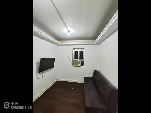 Peng Chau - 3-5, Wai Tsai Street 01