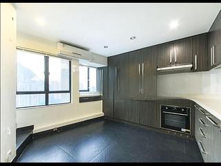 Mid Levels Central - Birchwood Place 10