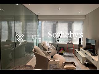Wan Chai - Convention Plaza Apartments 02