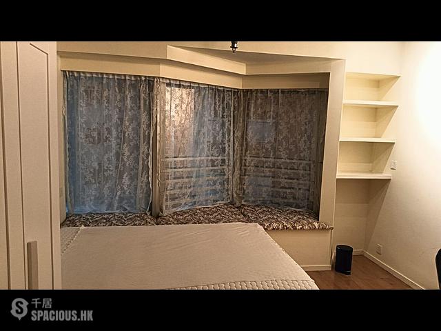Sai Ying Pun - 17-19, Centre Street 01