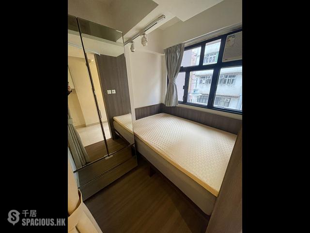 Sai Ying Pun - 220, Queen's Road West 01