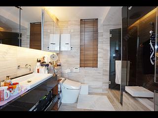 Chung Hom Kok - Cypresswaver Villas 10