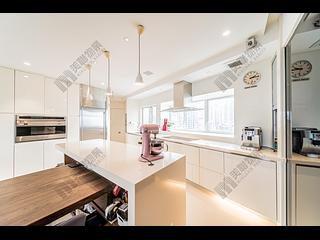 Mid Levels Central - Birchwood Place 14