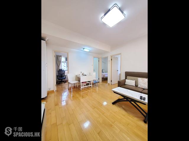 Wan Chai - King Sing House 01