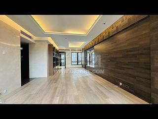 Mid Levels Central - 11, Macdonnell Road 06