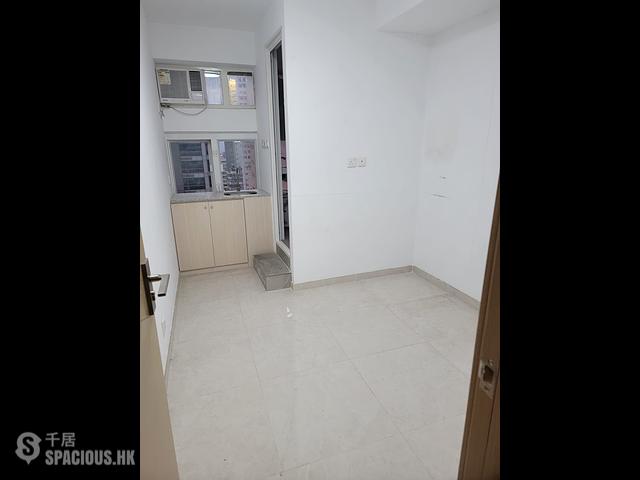 Mong Kok - Good Hope Building 01