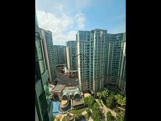 Hung Hom - Laguna Verde Phase 3 Costa Del Sol Block 15 10