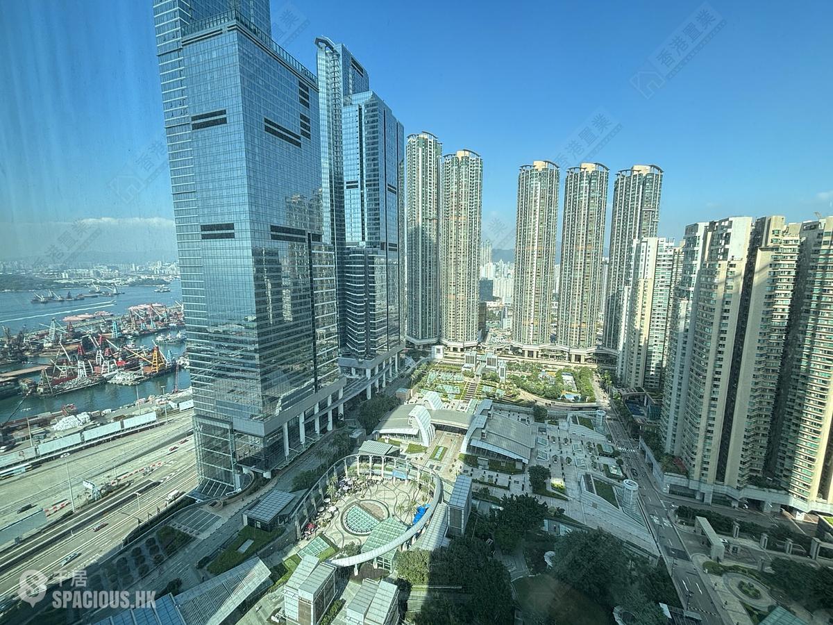 West Kowloon - The Cullinan (Tower 21 Zone 5 Star Sky) 01