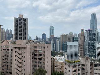 Mid Levels Central - Best View Court Block 66, Macdonnell Road 08