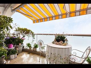 Pok Fu Lam - Villas Sorrento 02