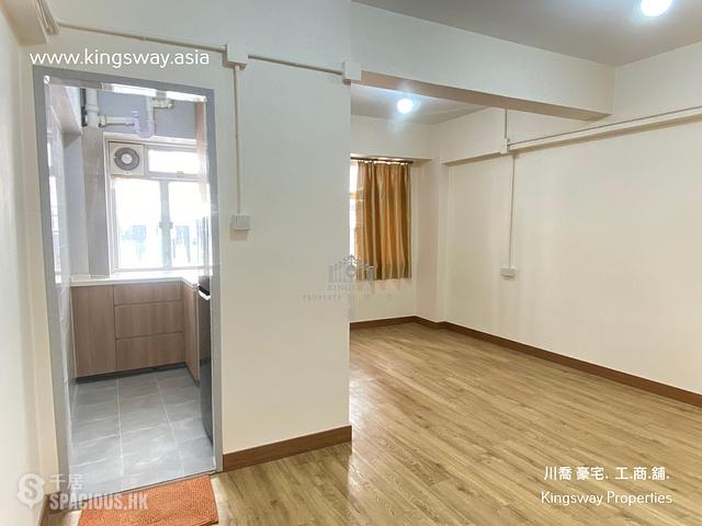 Central - 50, Gage Street 01