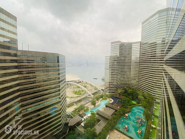 Wan Chai - Convention Plaza Apartments 01