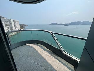 Ap Lei Chau - The Corniche Block 1 03