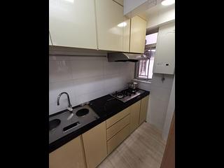 Kennedy Town - Pearl Court Block A 07
