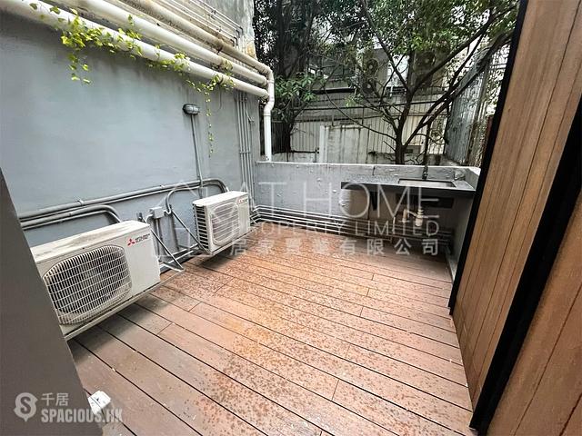Sheung Wan - 256-258, Hollywood Road 01