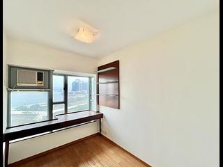 Tung Chung - Seaview Crescent 09