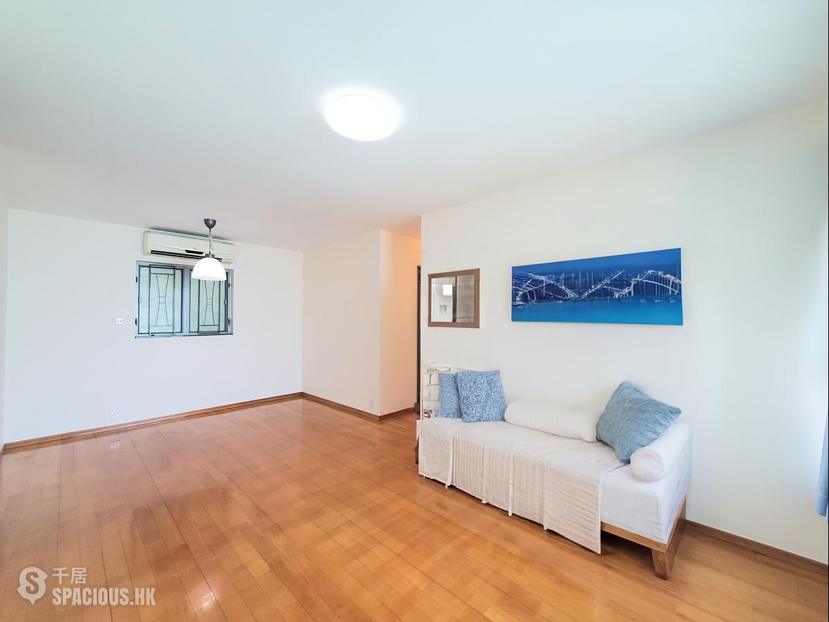 Tung Chung - Seaview Crescent 01