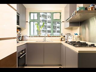 Pok Fu Lam - Royalton Phase 2 17