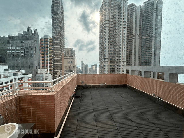 Kennedy Town - Shun Cheong Building 01