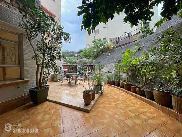 Happy Valley - Pine Gardens 02
