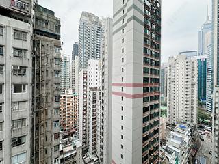Wan Chai - The Avenue Phase 2 Block 2 08