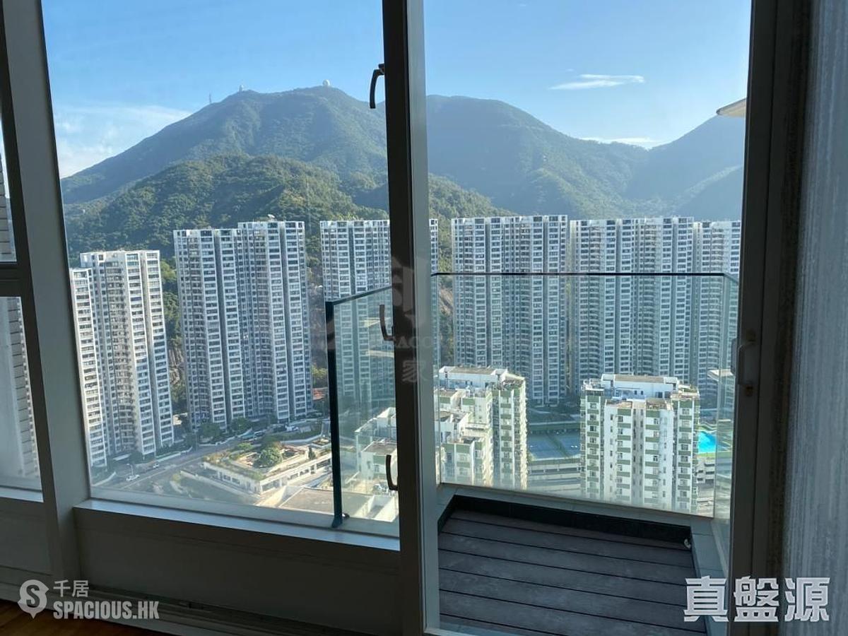 Quarry Bay - The Orchards Block 2 01