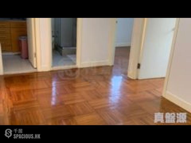 North Point - Kar On House 01