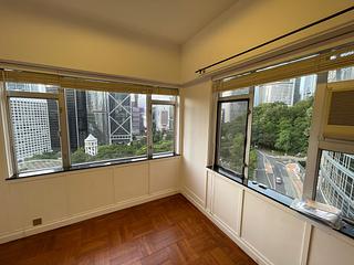 Mid Levels Central - Mackenny Court 10