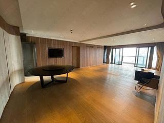 Mid Levels Central - Estoril Court 03