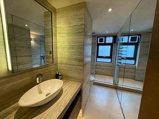 Mid Levels Central - Estoril Court 12