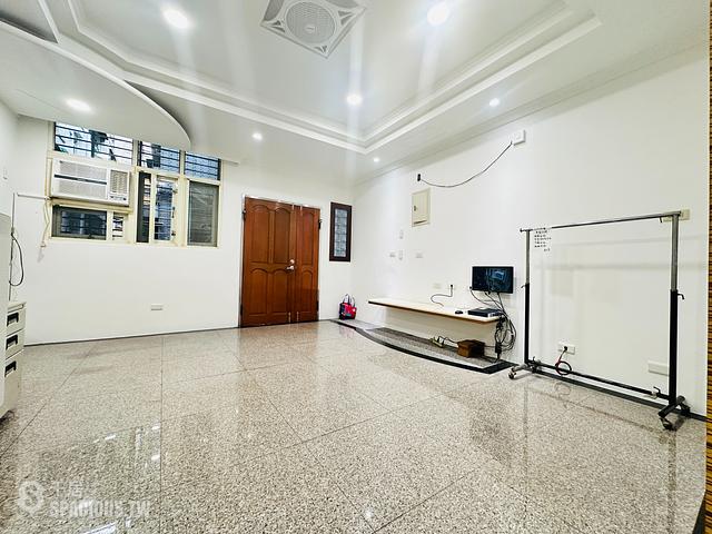 Xinzhuang - 242, Taiwan, New Taipei City, Xinzhuang District, 豐年街124巷6弄X號 01