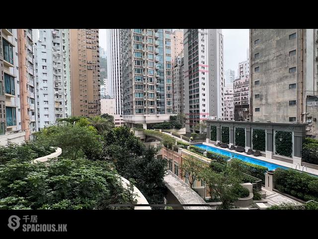 Wan Chai - The Avenue 01