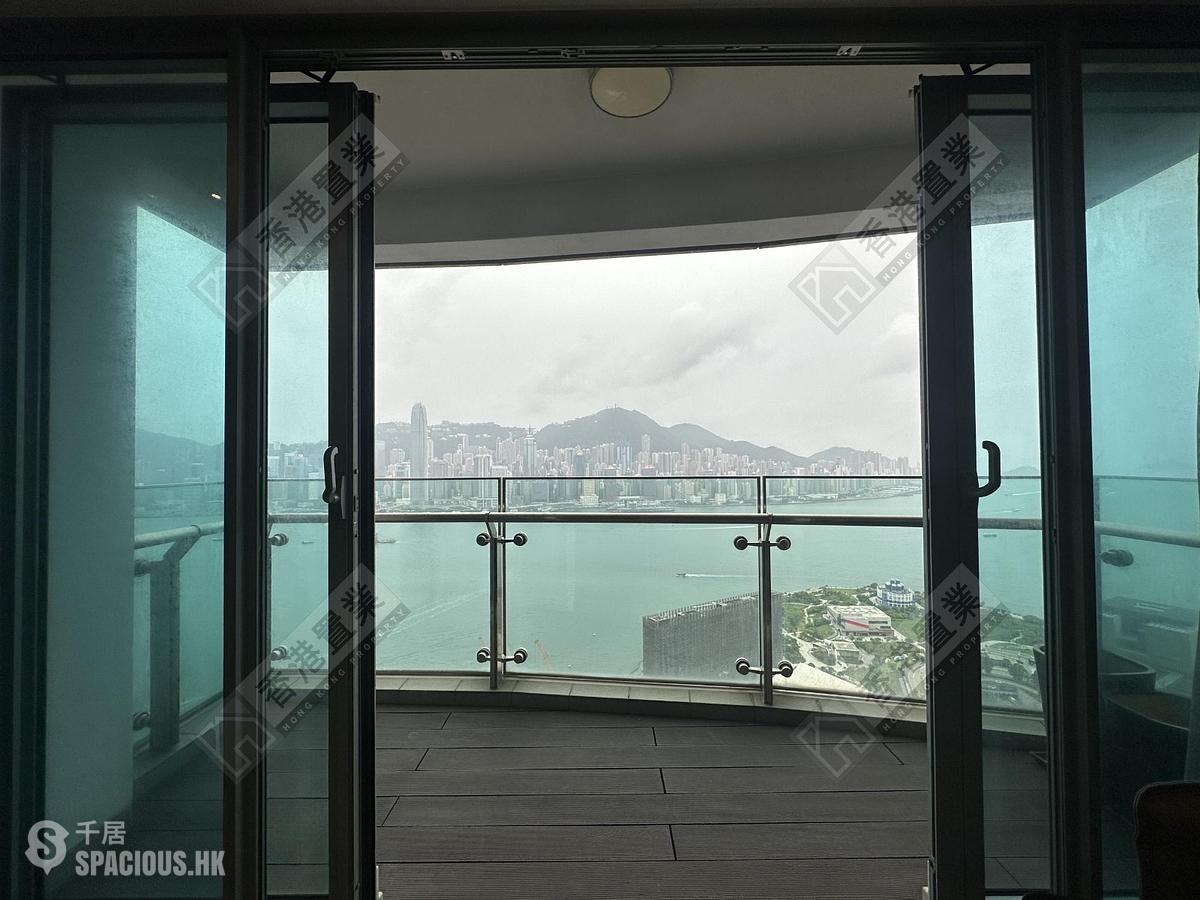 West Kowloon - The Harbourside 01