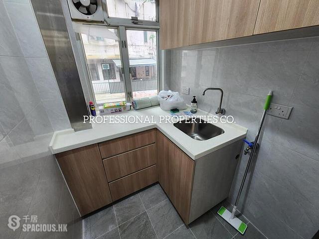 Central - 50, Gage Street 01