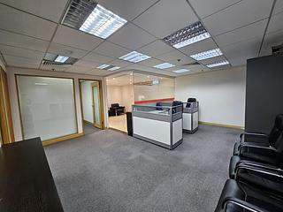 Wan Chai - Convention Plaza Office Tower 05