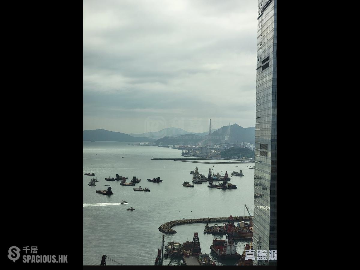 West Kowloon - The Arch Sky Tower (Block 1) 01