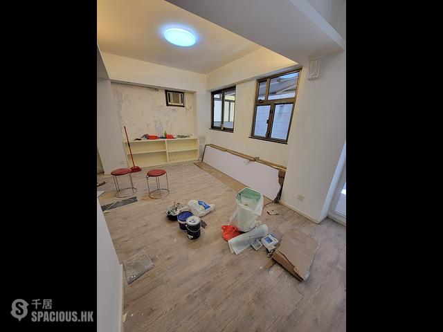Wan Chai - On On Mansion 01