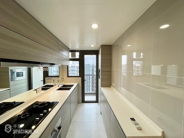 Tung Chung - The Visionary Tower 5 01
