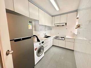 Ap Lei Chau - South Horizons Phase 2 Yee Tsui Court (Block 16) 05