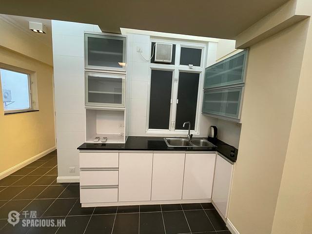 Central - 45, Gough Street 01