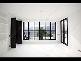 Repulse Bay - Lakeside Apartments 04