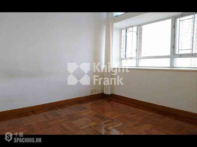 Ap Lei Chau - South Horizons Phase 2 Yee Lai Court (Block 10) 05