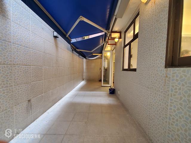 Wan Chai - On On Mansion 01