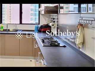 Mid Levels Central - Clovelly Court 06