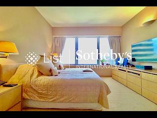 Wan Chai - Convention Plaza Apartments 02
