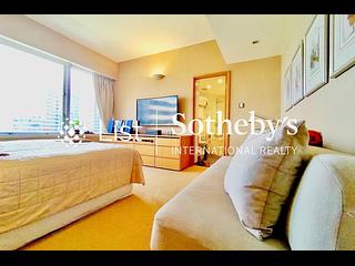 Wan Chai - Convention Plaza Apartments 03