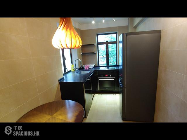 Central - 15, Gough Street 01